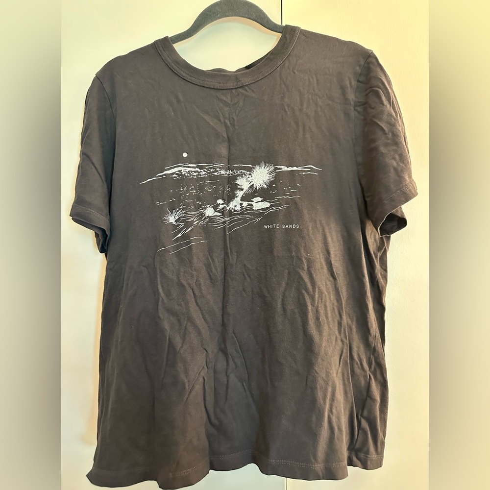 Madewell Graphic Tee - never worn! Size Large